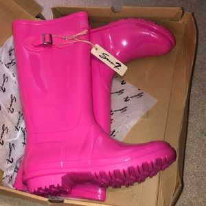 fashion nova rain boots
